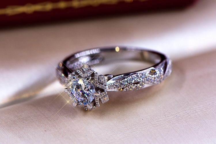 Oyuk Çiçek Yıldız S925 Gümüş Y - Moissanite Engagement Ring 1 Carat incelemesi ve fiyatı